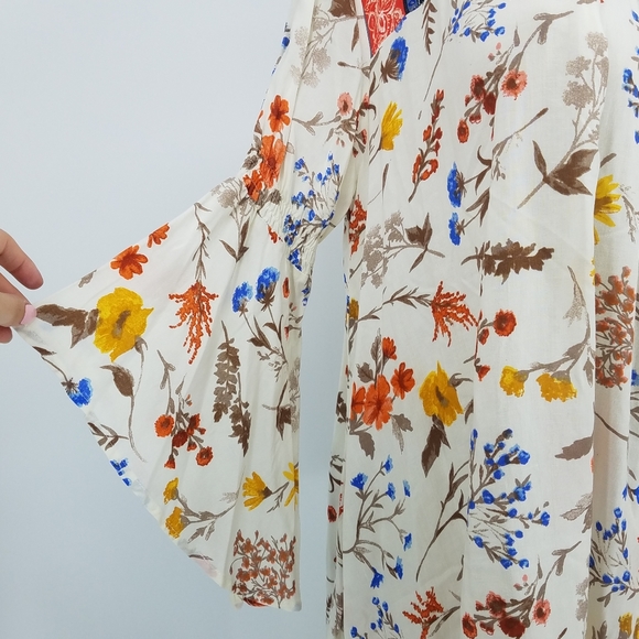 Umgee Floral Boho Keyhole Bell Sleeve Tunic Dress - Picture 8 of 10